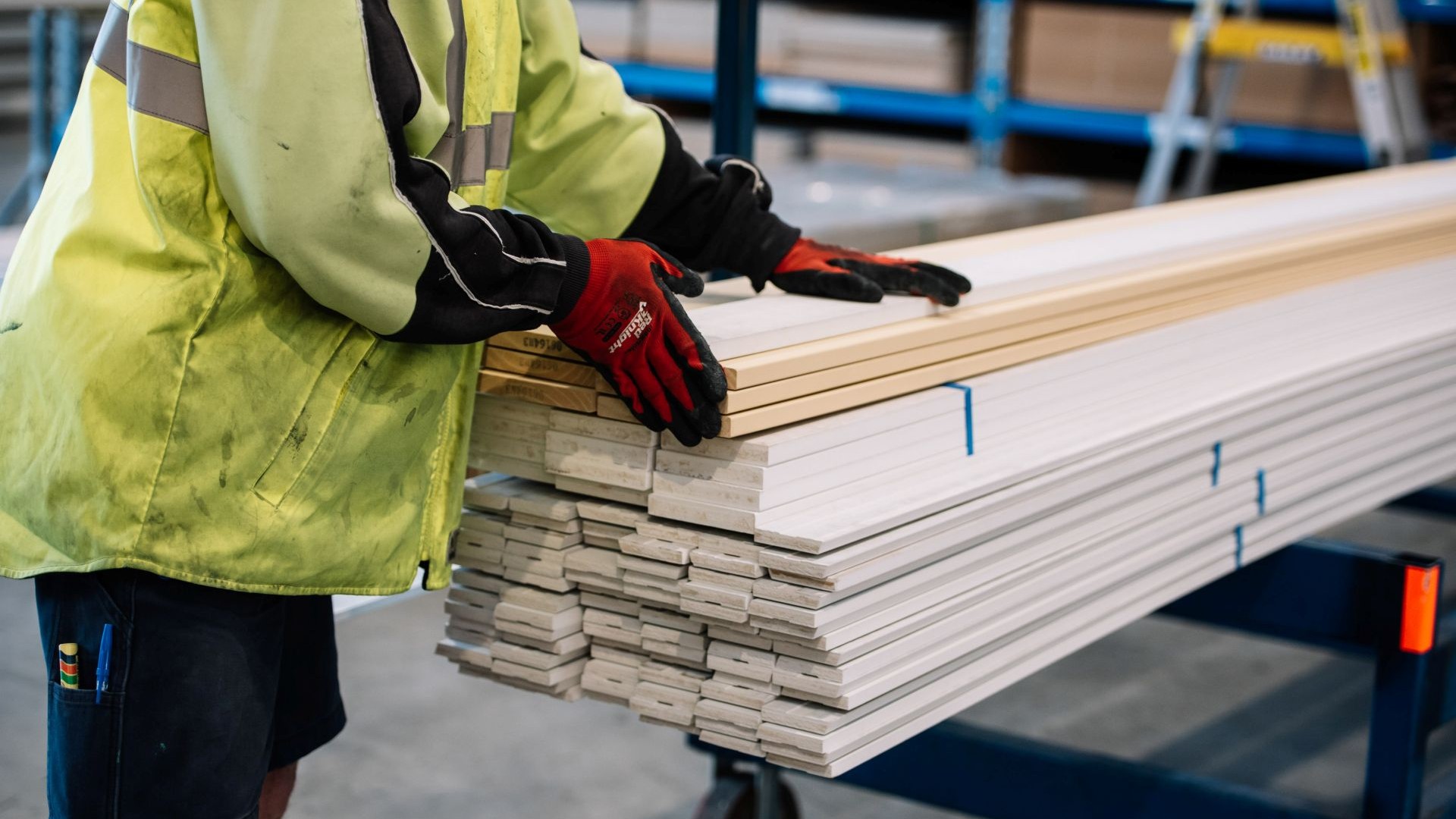 Delivery of decorative wall mouldings